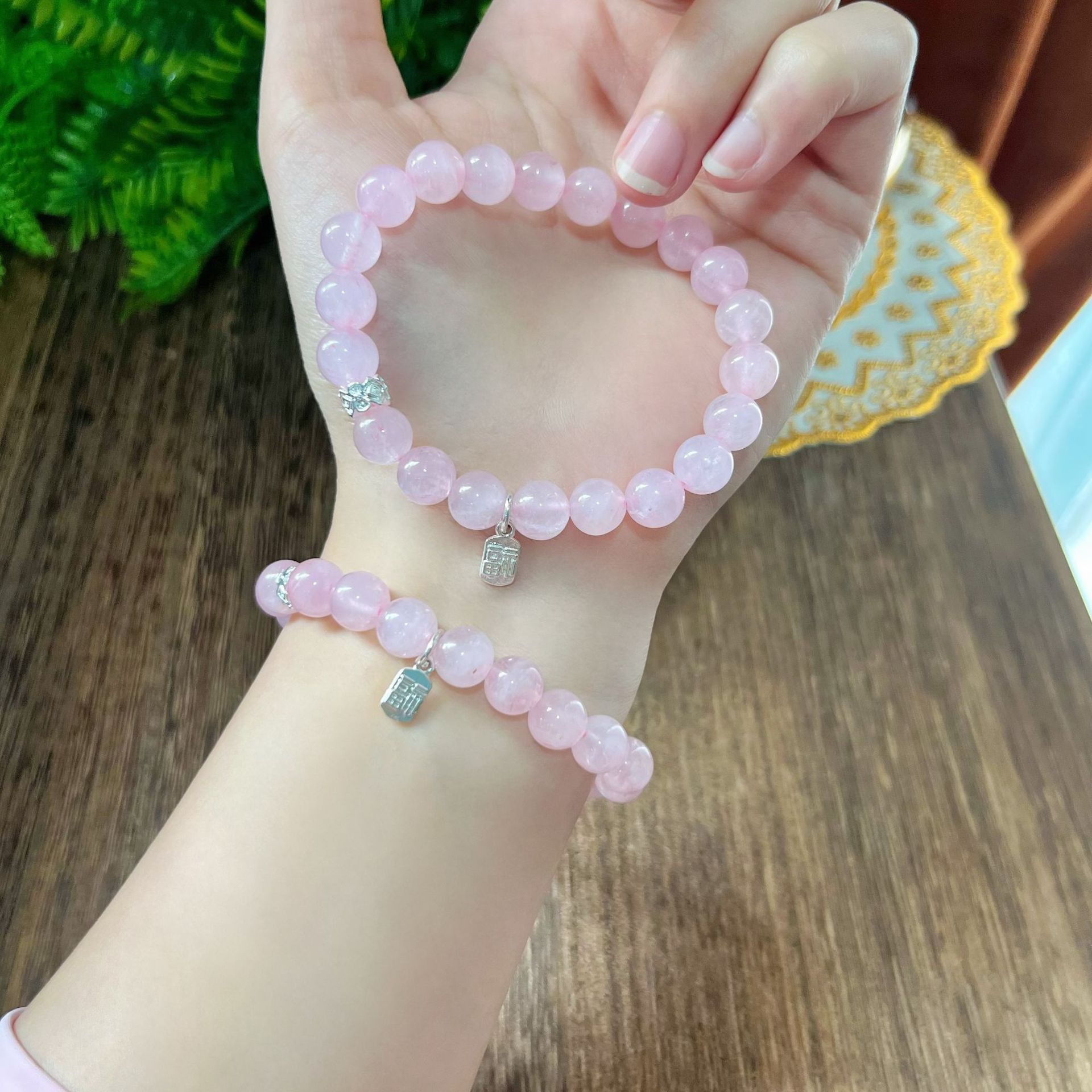 Natural Pink Crystal Beaded Bracelet, Attracts Love and Enhances Romance, Full of Good Fortune, A Must-Have for Women.