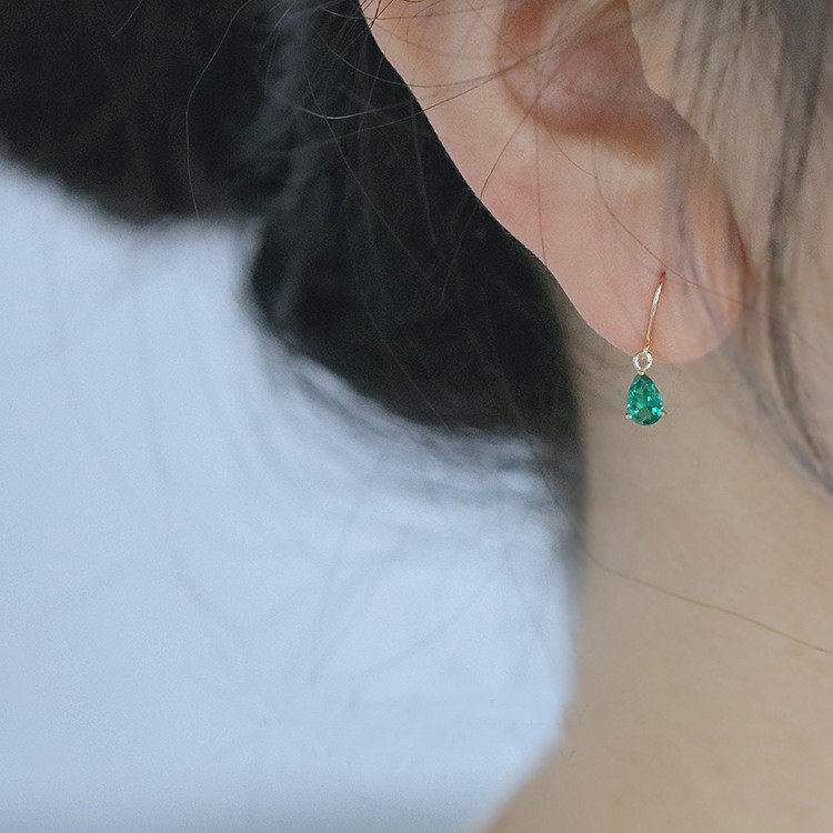 9K Gold Vintage Emerald Drop earrings