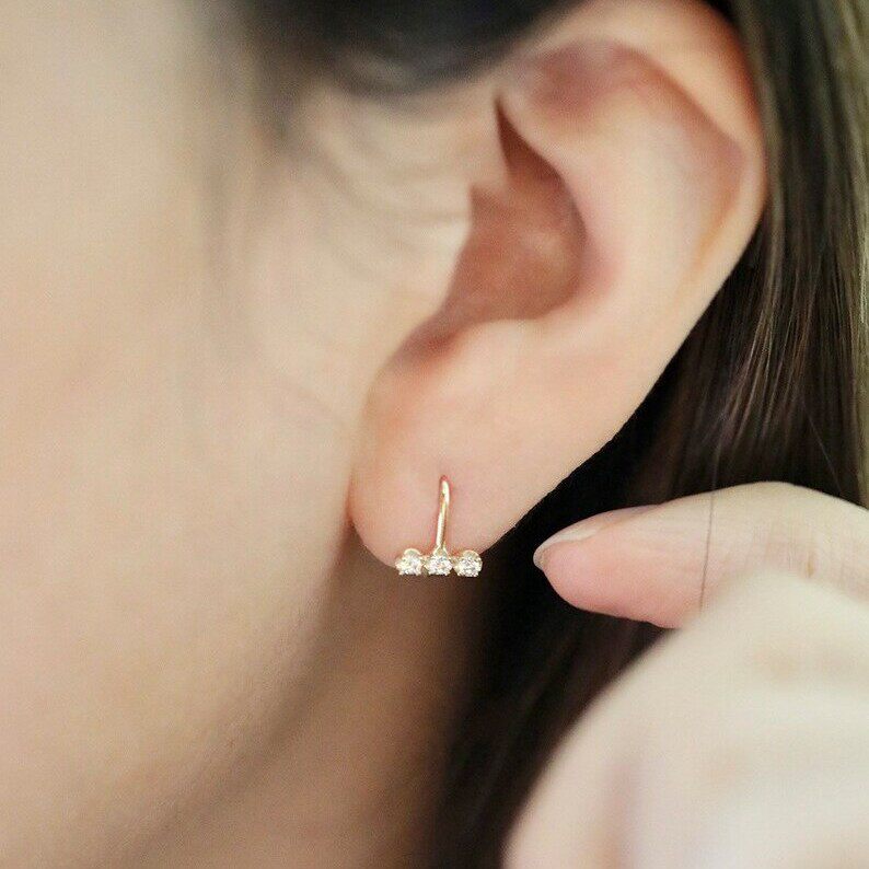 9K gold three-diamond horizontal straight-line earrings