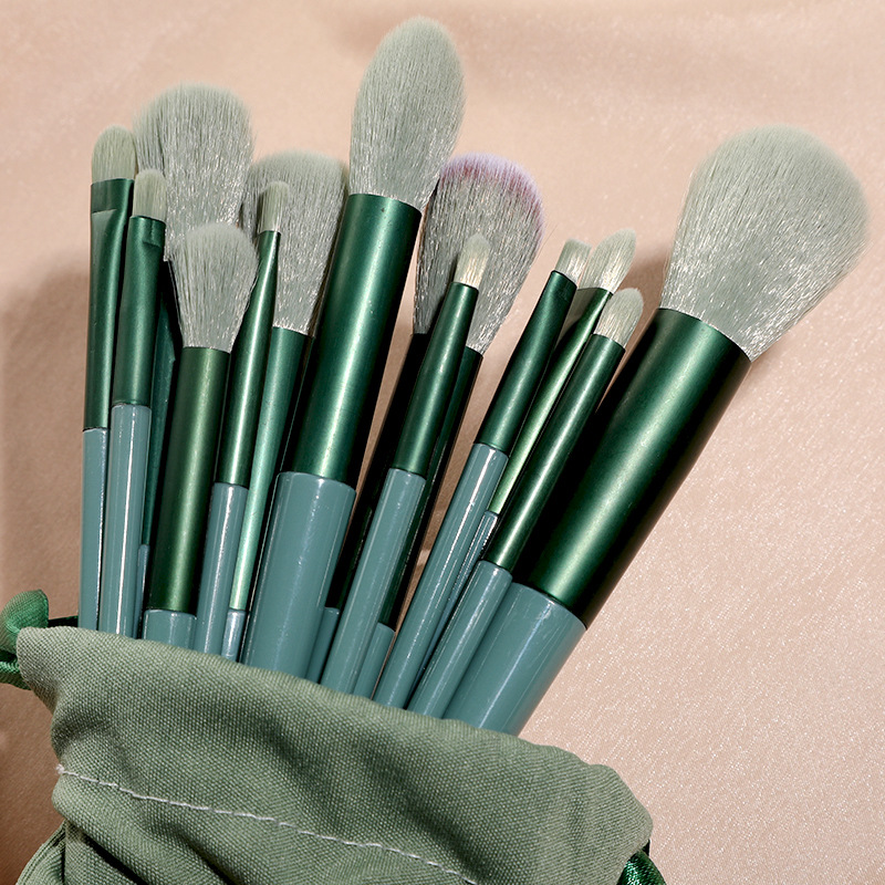New 13-piece Four Season Green Makeup Brush Set Portable Soft Blush Brush Eyeshadow Brush Full Set of Beauty Tools