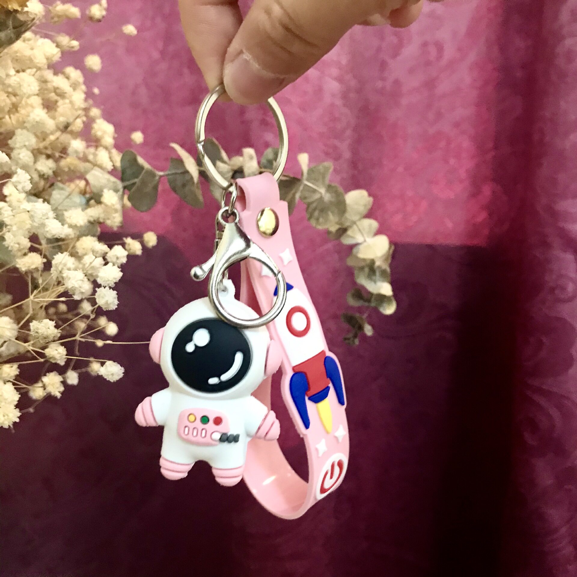 PVC软胶宇航员钥匙扣地摊情侣包包挂件卡通太空人钥匙圈汽车创意