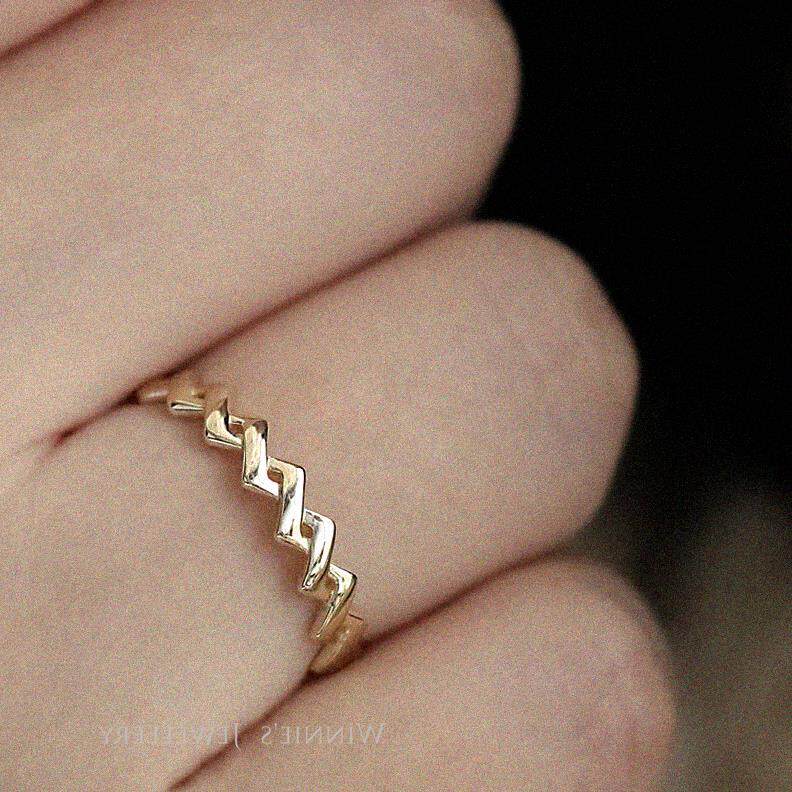 9k gold Interlaced twisted ring