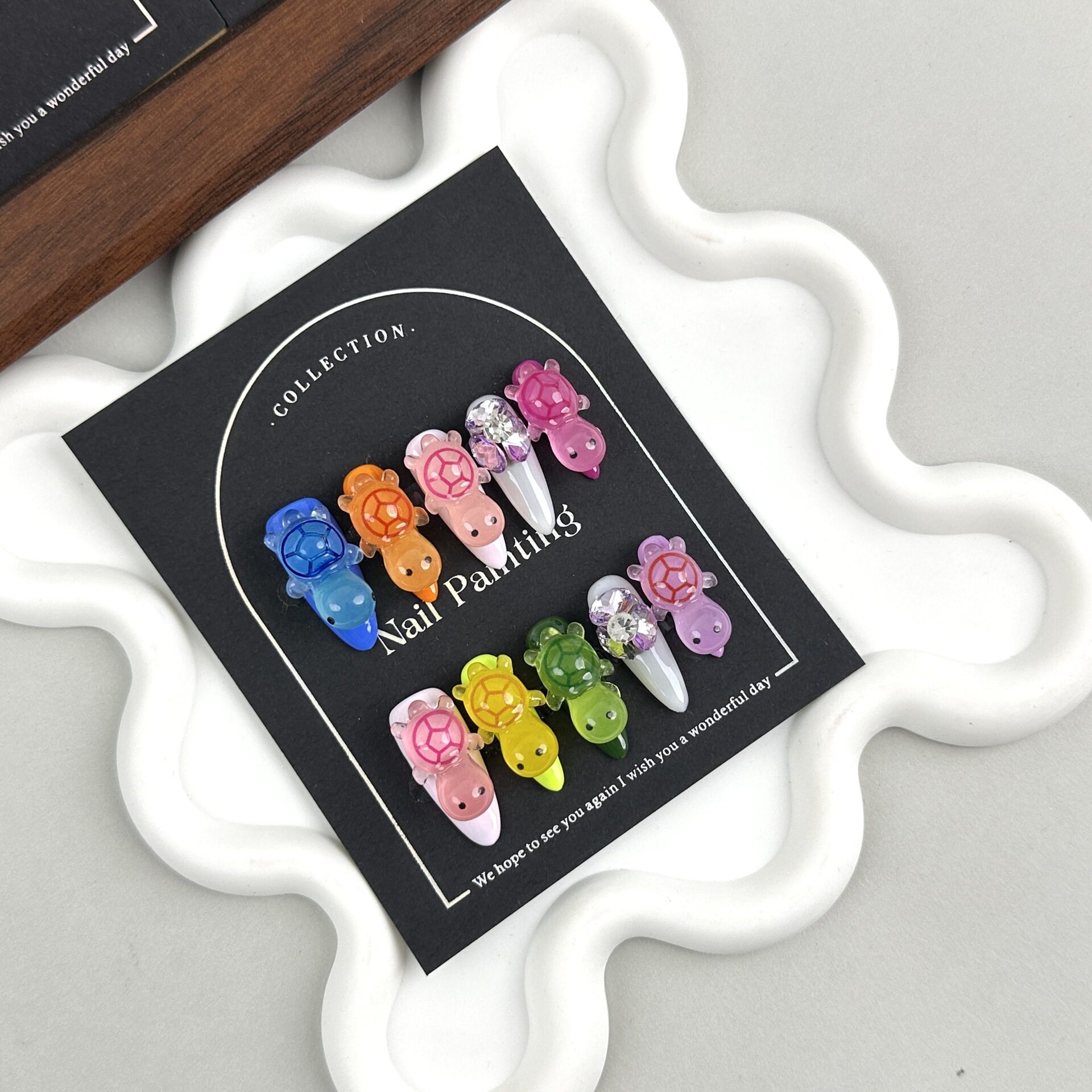 【爆款】乌龟网红同款跨境创意纯手绘穿戴甲片高级感秋季美甲贴片