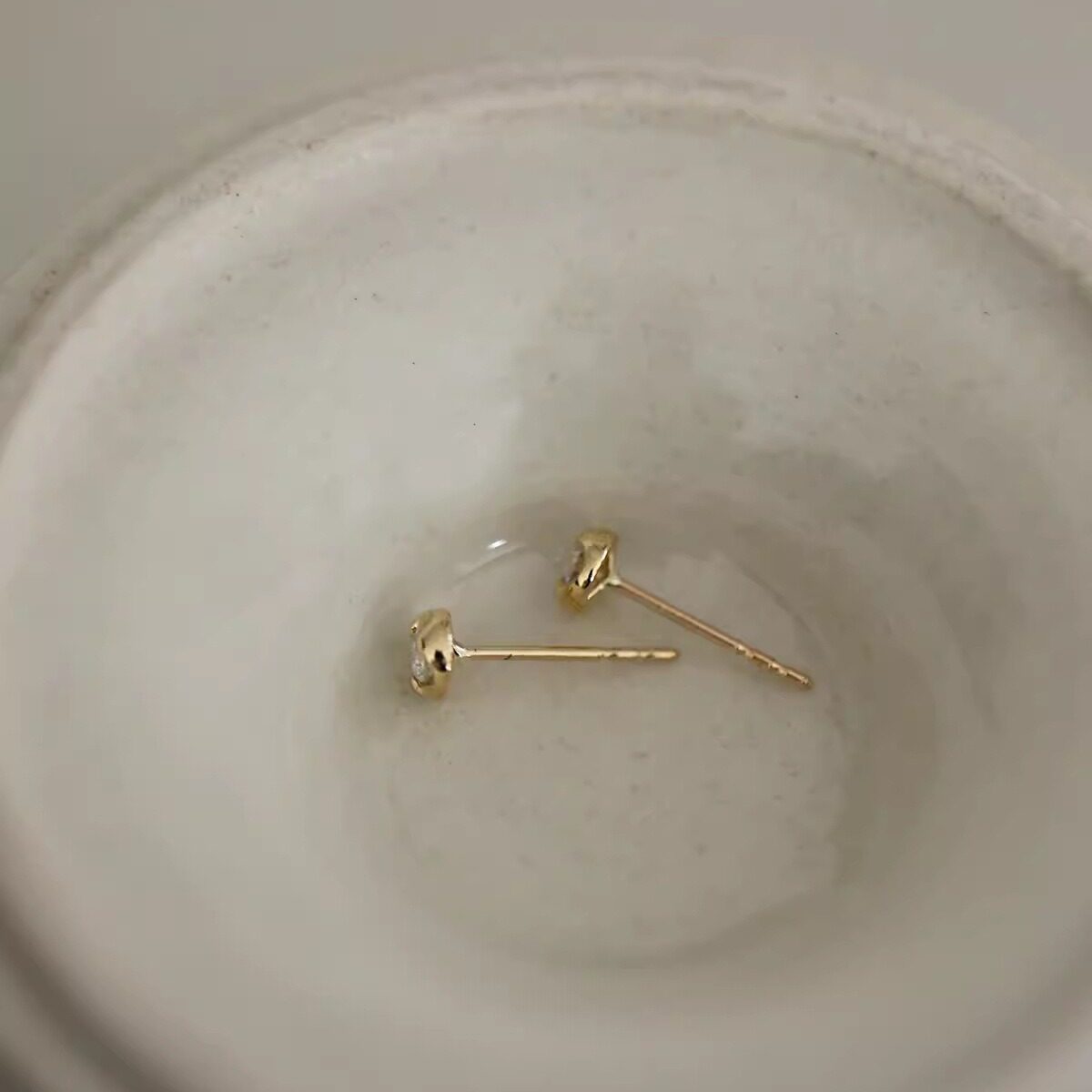 9K金 花蕾包钻耳钉