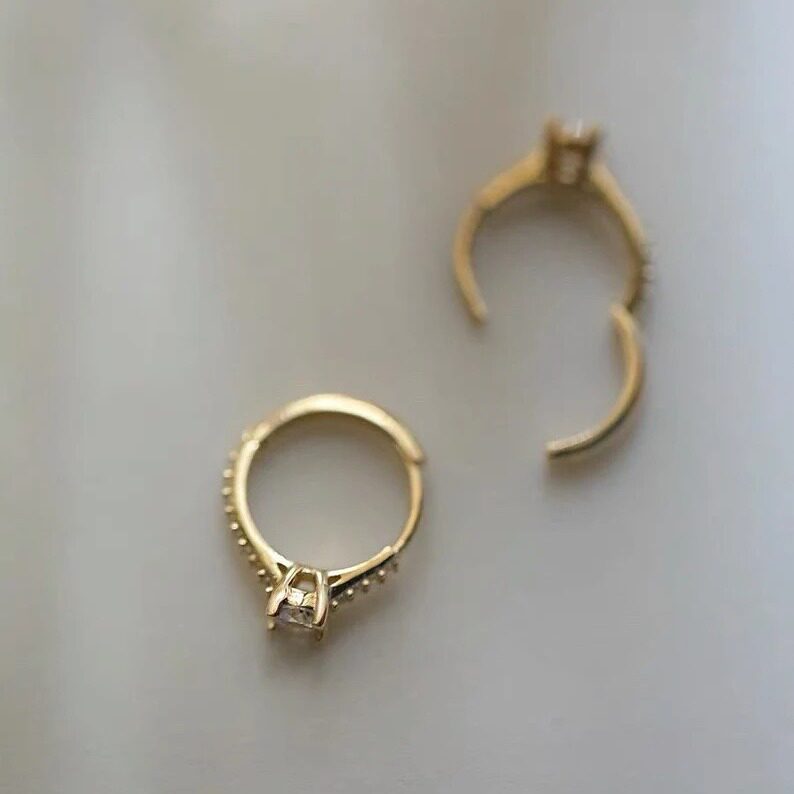 9K gold precision square diamond ear buckles