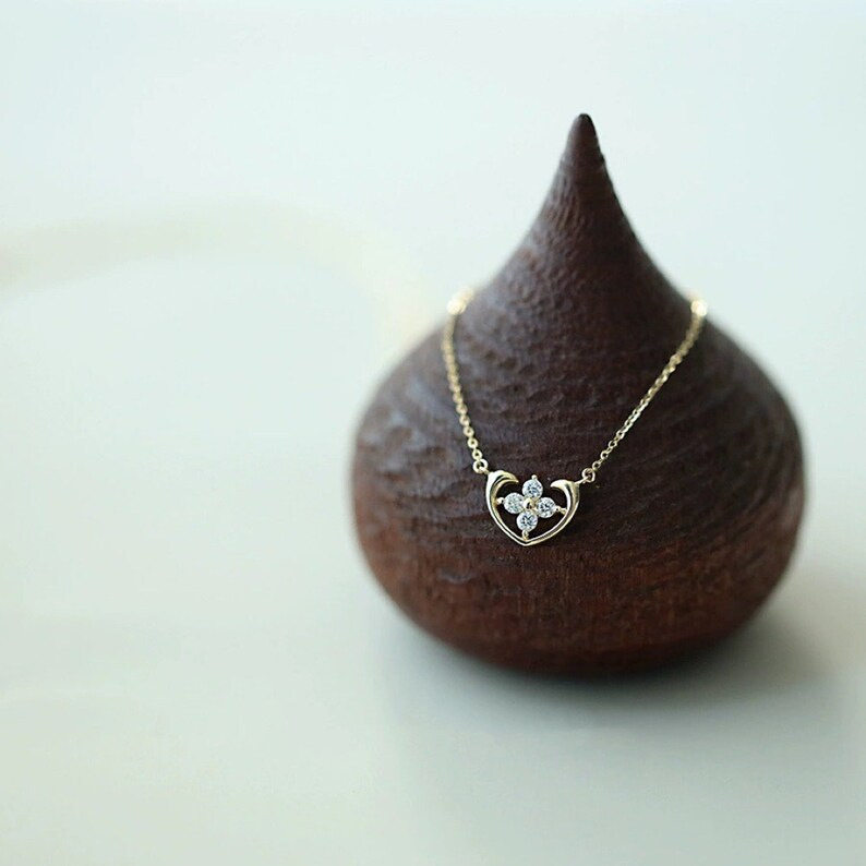 14K gold Vintage hollow heart thin necklace