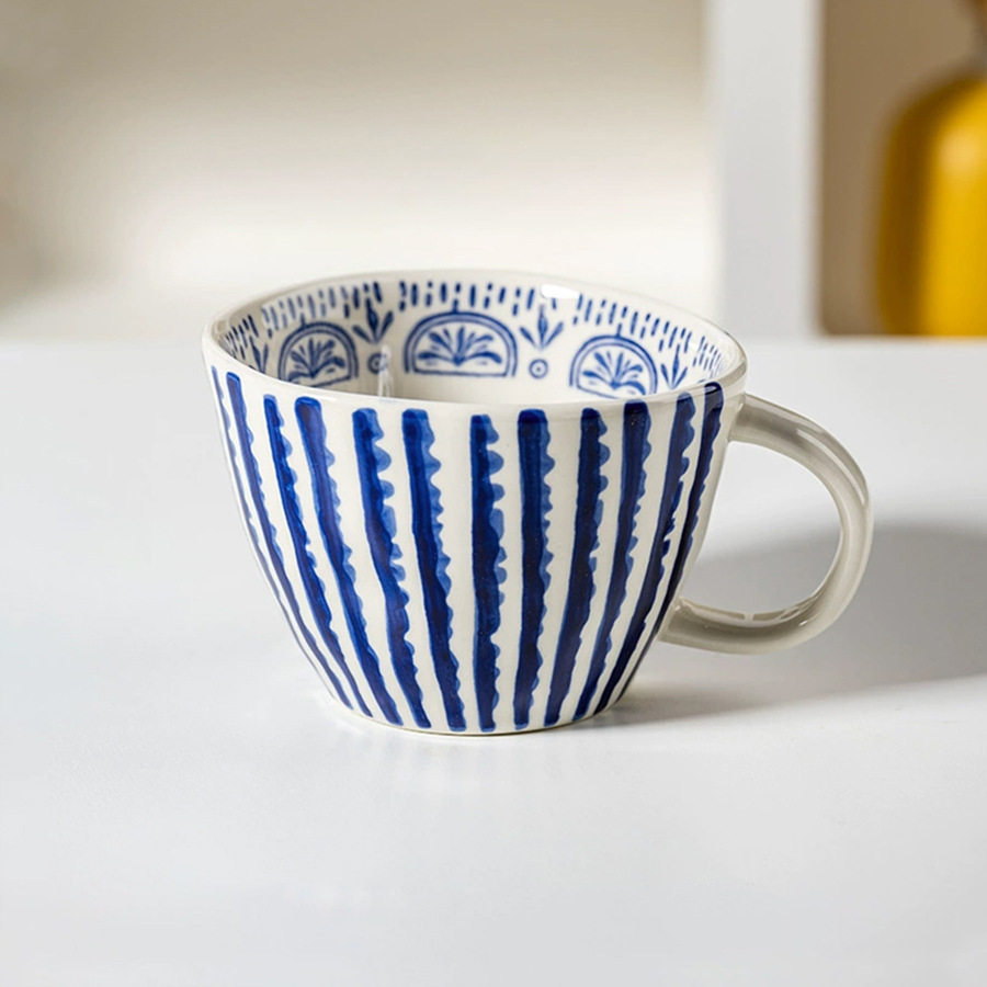 现货小众手绘简约大容量水杯陶瓷家用早餐杯不规则办公室咖啡杯