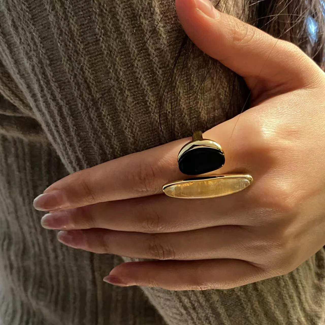 Luxury Vintage Obsidian Ring
