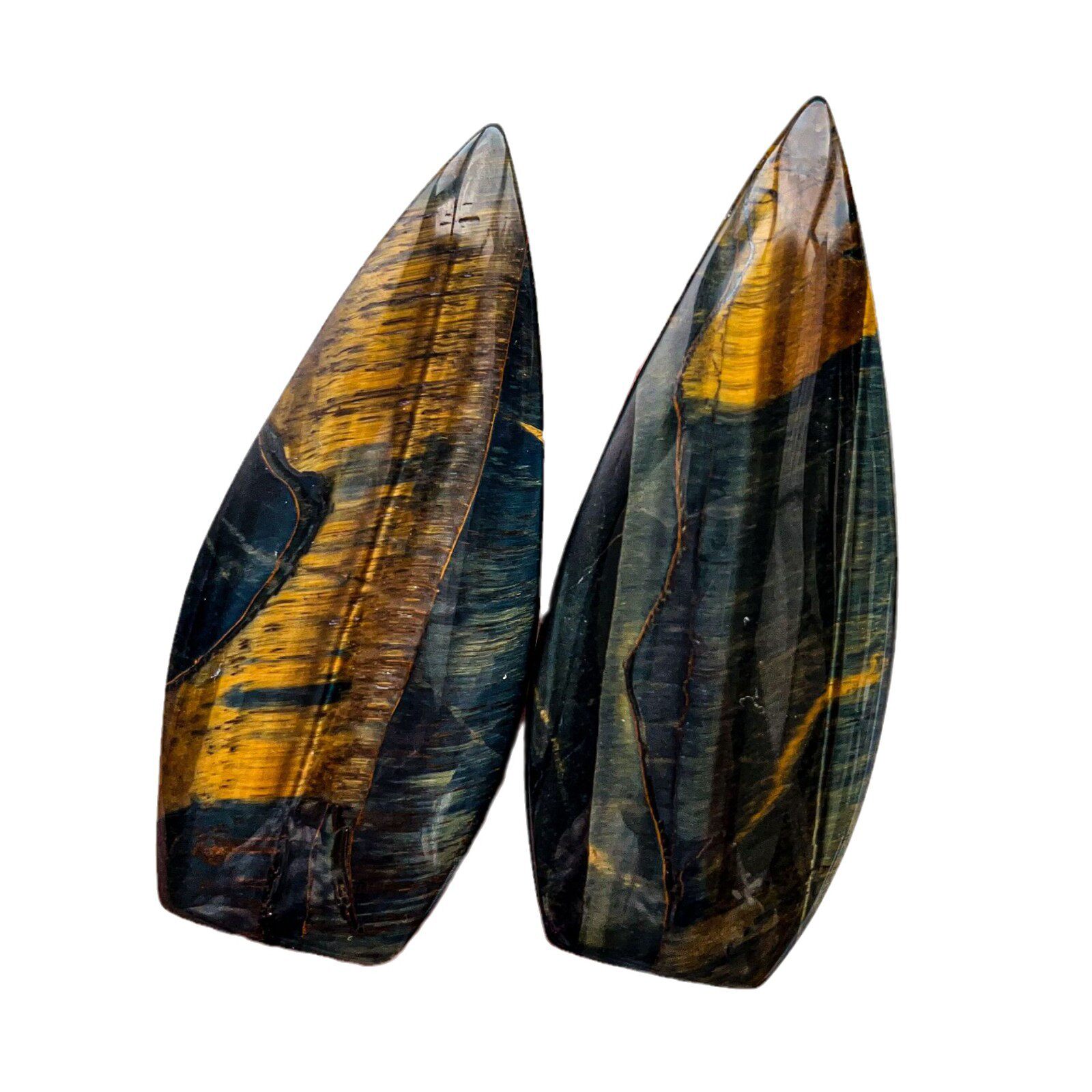 Moonlit Leaf — Natural Labradorite Leaf Pendant