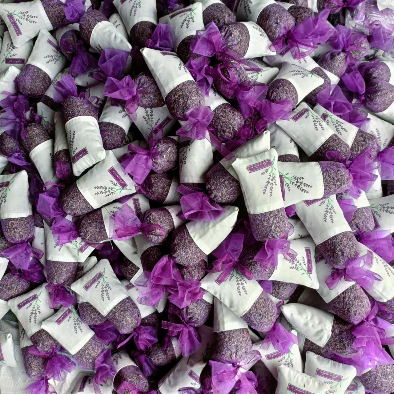 新疆伊犁天然薰衣草香包端午节衣柜枕头清香花粒干花香薰包香氛