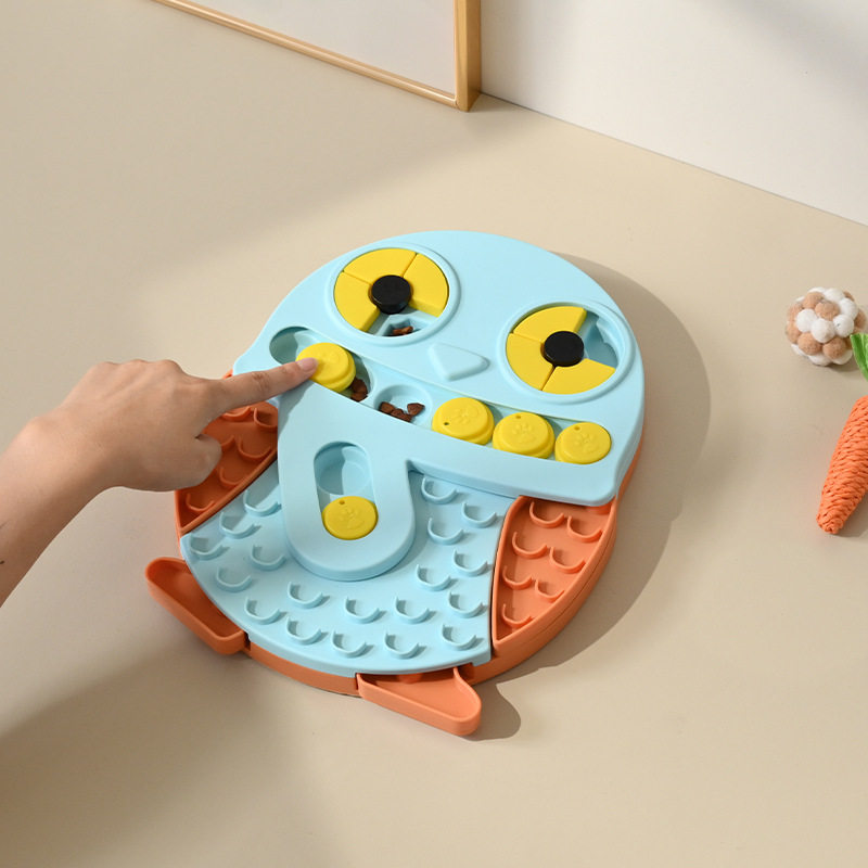 亚马逊新款企鹅造型狗狗漏食玩具嗅闻益智慢食盘宠物互动缓食盘