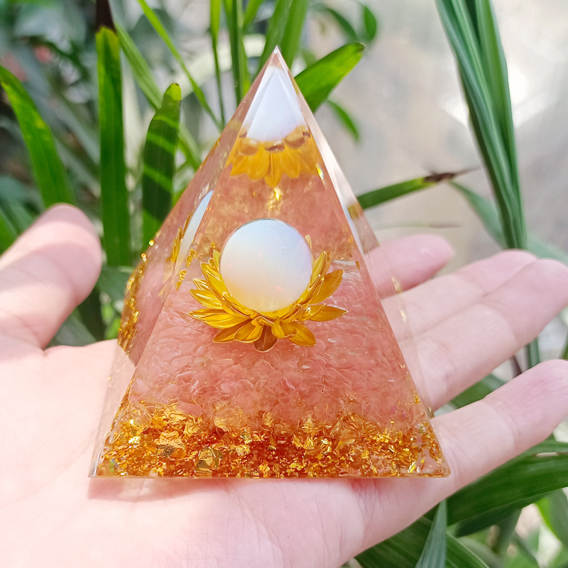 Pink Crystal Energy Pyramid Ornament - Attract Wealth, Change Luck, Purify the Soul, Essential for Home Feng Shui