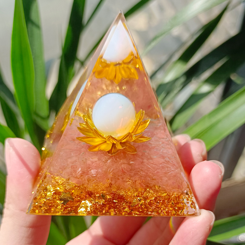 Pink Crystal Energy Pyramid Ornament - Attract Wealth, Change Luck, Purify the Soul, Essential for Home Feng Shui