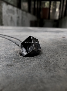 暗黑设计师品牌风不规则纹理银饰