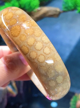 天然珊瑚玉立体花朵手镯