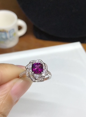 镁铝石榴石戒指天然石榴石戒指玫红色系宝石戒指