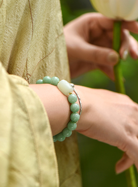 即将售罄-觉人稀有苹果绿翡翠老坑料白玉24K黄金情侣手串[对白]G