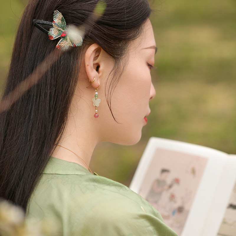 觉人天然和田玉蝴蝶耳饰银镀金草莓水晶耳环耳夹礼物[莓好将至],淘宝优惠券,粉丝福利购,淘宝优惠卷