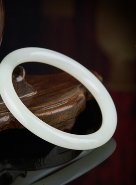 七彩云南天然和田玉手镯