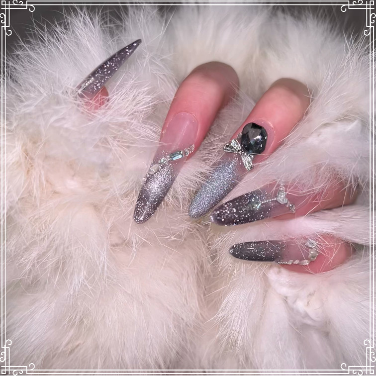 秋冬新款气质暗黑猫眼法式尖形美甲轻奢爆闪显白纯手工穿戴甲优雅,淘宝优惠券,粉丝福利购,淘宝优惠卷