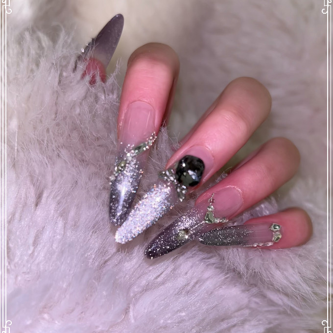 秋冬新款气质暗黑猫眼法式尖形美甲轻奢爆闪显白纯手工穿戴甲优雅,淘宝优惠券,粉丝福利购,淘宝优惠卷