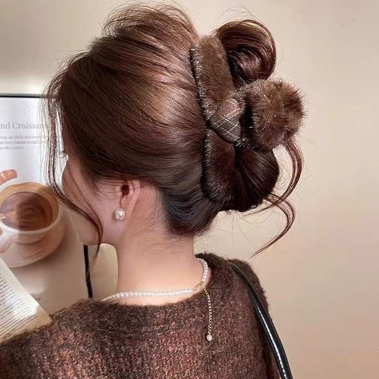 毛绒抓夹女后脑勺盘发2025新款毛毛鲨鱼夹高级感百搭发夹大号头饰,淘宝优惠券,粉丝福利购,淘宝优惠卷