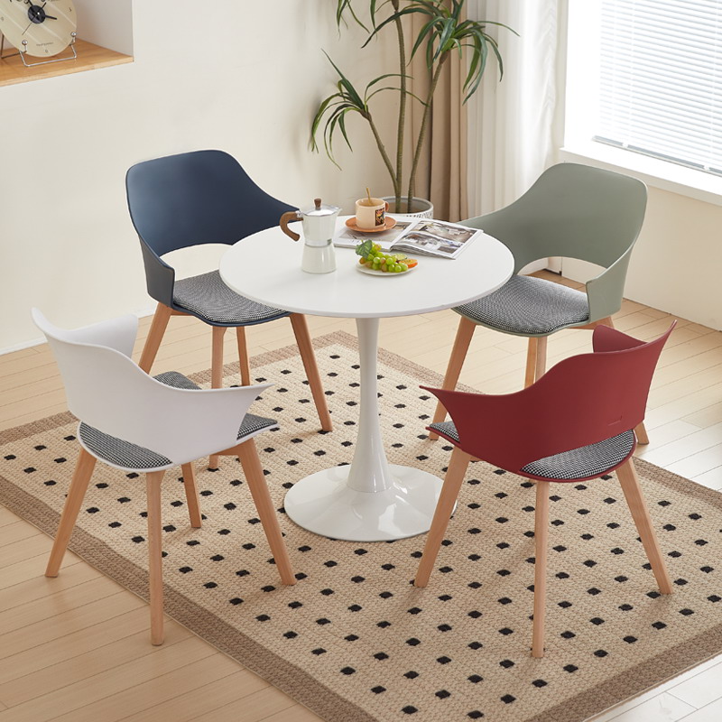 北欧塑料椅家用实木餐椅简约办公接待椅休闲会议洽谈书桌椅扶手椅