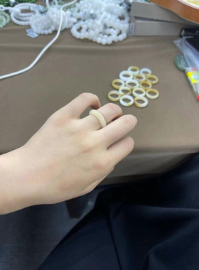 球新款和田玉糖白玉戒指糖白高质量尺码齐全气质款素戒指男女同款