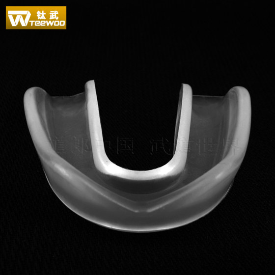 Shaped mouthguards for children in Taekwondo and Karate