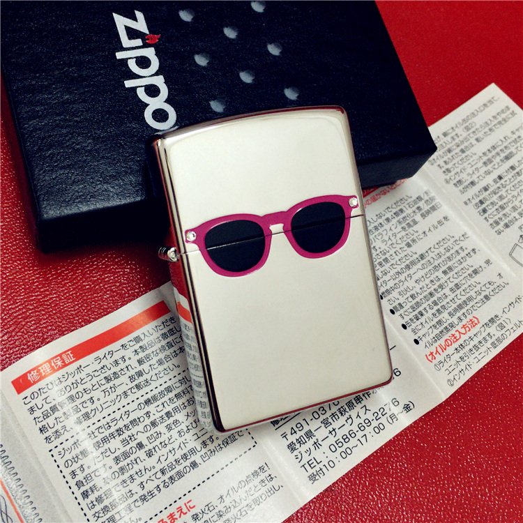 zippo 年产 2008 镶水钻双面加工蚀刻填漆复古眼镜 zippo 年产 2008 镶水钻双面加工蚀刻填漆复古眼镜