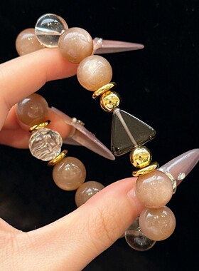 巧恩天然水晶高级感设计奶茶月光白水晶狐狸手链手串批发女款