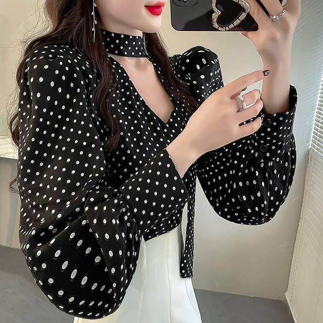 Red polka dot printed shirt for women in autumn, sweet puff sleeve top, halter neck slimming design, strappy V-neck shirt