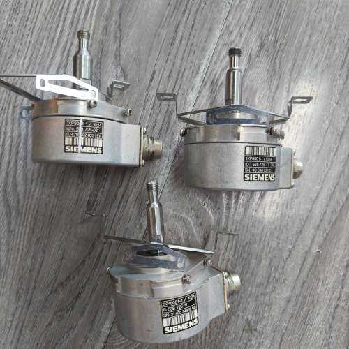 【出】1XP8001-1/1024编码器，原装正品，成色看图 - 图1