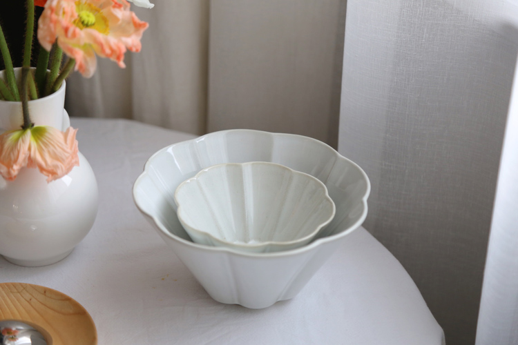 Lovely.日式花瓣敞口斗笠型陶瓷深碗面碗汤碗酱料碗大小套装