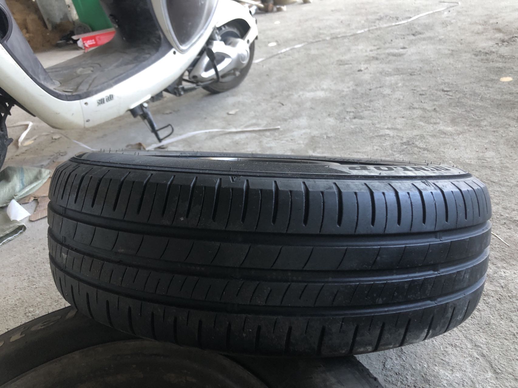 二手轮胎哪吒v185/65r15全尺寸备胎通用轮胎忒全带气发货 - 图2