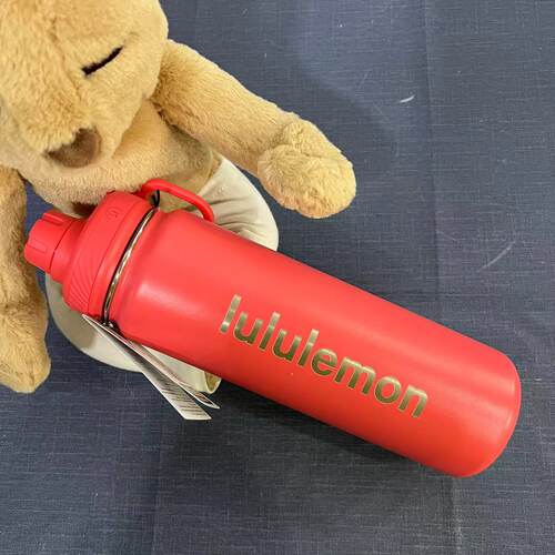lululemon Back To Life Sport Bottle  710ml 保温杯 保温9小时 - 图2