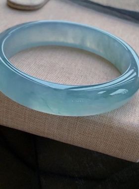 翡翠伴生冰种水沫玉手镯