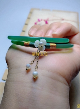 天然玉髓叮当镯绿色手镯细条玛瑙