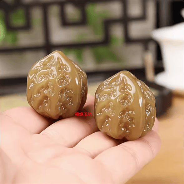 天然糖料且末糖玉手把件