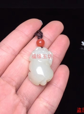 新疆和田玉十二生肖福猪挂件吊坠
