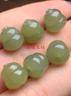 和田玉小葫芦晴水色手串配珠