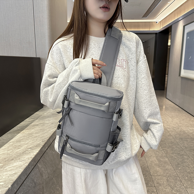 运动胸包韩版胸前斜挎包男女休闲手提包大容量单肩包个性旅行包 - 图0