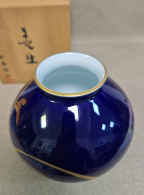 日本进口中古瓷器全新全品香兰社帝王蓝花瓶花器