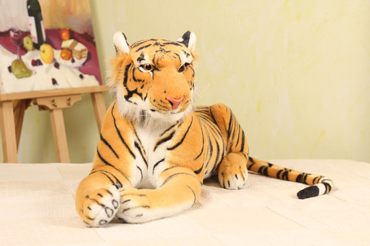 Can call simulated full moon birthday gift plush toy