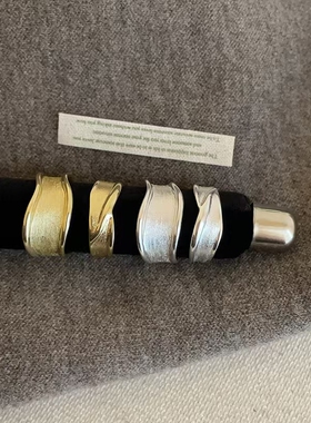 甜酷时尚几何弧形磨砂宽版戒指轻奢高级感个性独特精致潮流指环戒