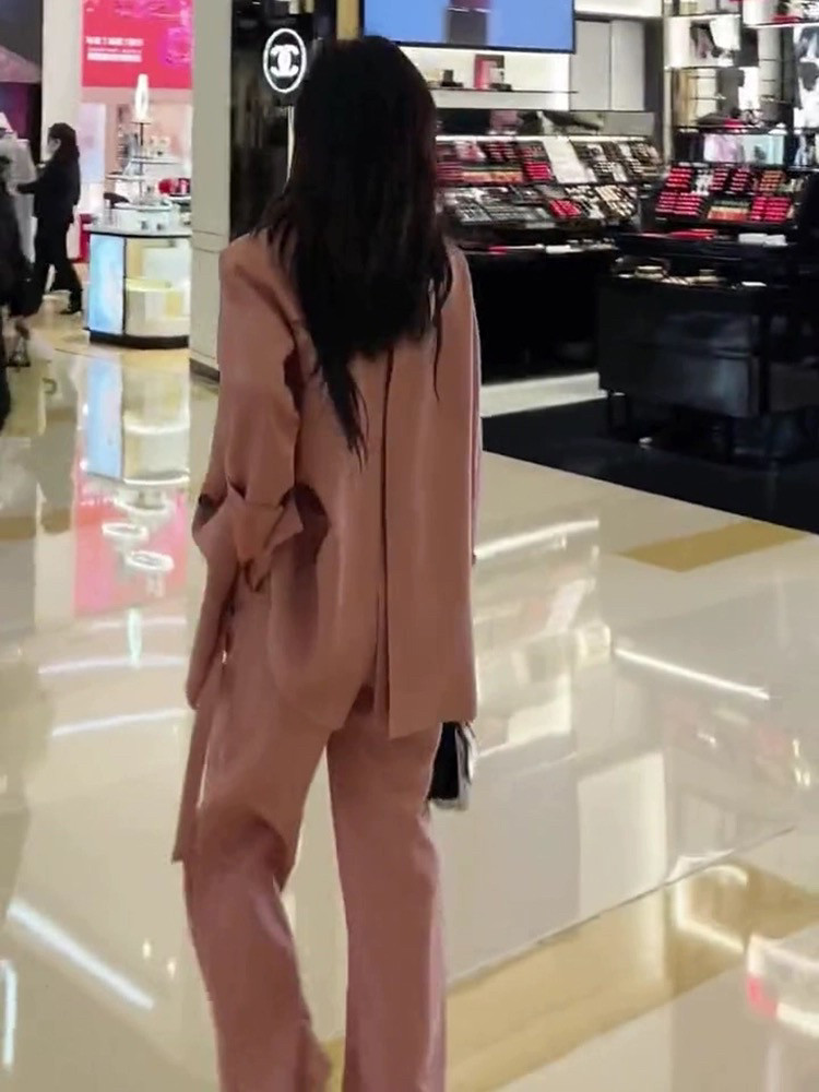 欧货西服套装女2024春季新款宽松高级感西装外套阔腿裤气质两件套,淘宝优惠券,粉丝福利购,淘宝优惠卷