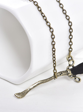 外贸货源欧美滴油新款项链时尚饰品哈利波特扫把合金项链道具周边