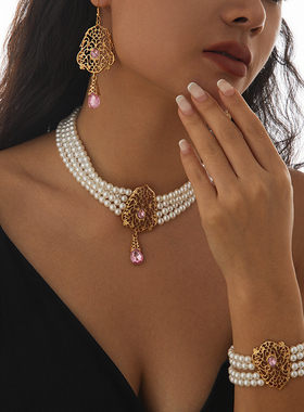 镶钻镂空坠多层仿珍珠耳环手链项链套装 轻奢模特舞台走秀配饰品