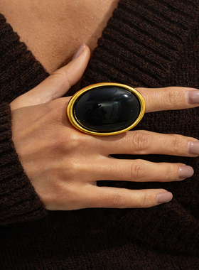 椭圆形树脂宝石戒指女 2026春季新潮时尚个性小众网红街拍饰品酷