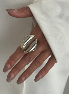 几何镶钻卷边戒指女 2026春夏新潮时尚小众设计网红凸造型饰品酷